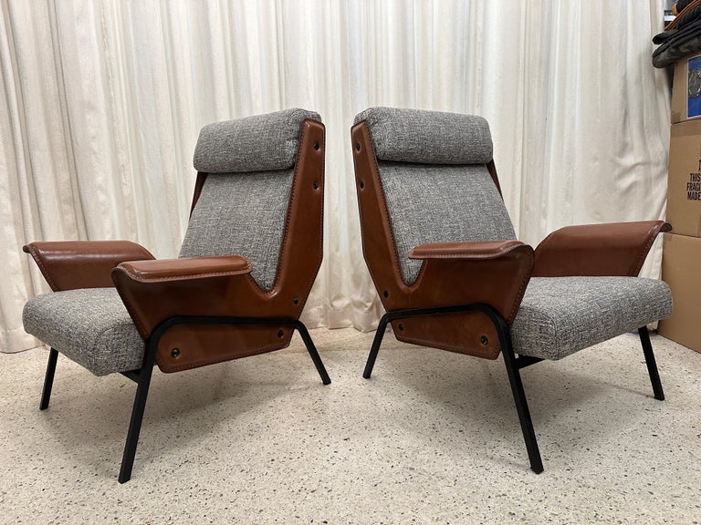 Pair of Alba Stitched Leather Lounge Chairs by Gustavo Pulitzer for Arflex